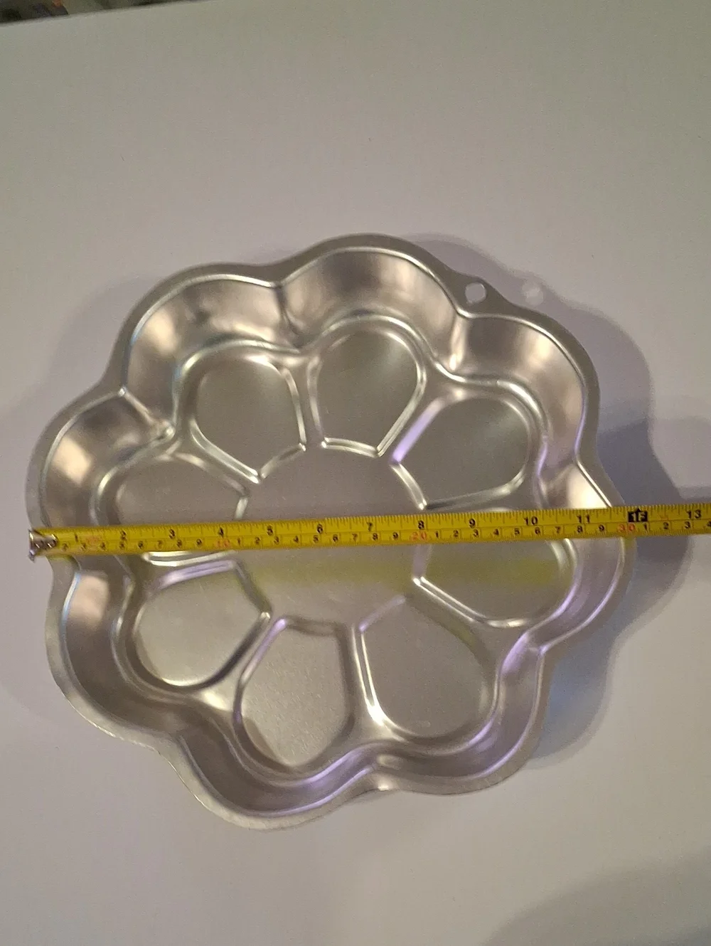 Wilton 1998 Flower Cake Pan